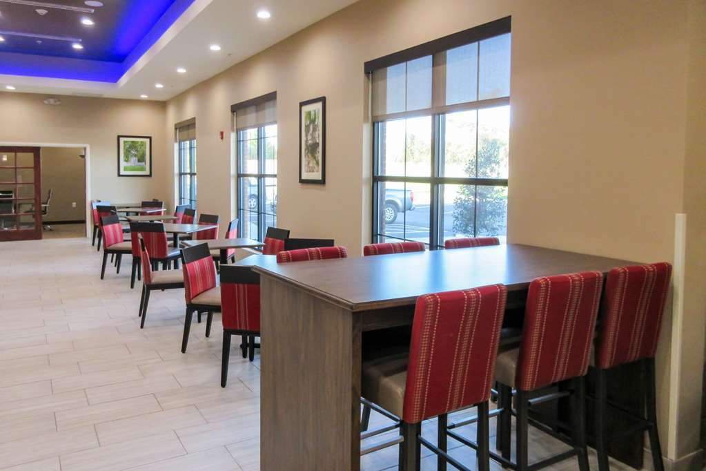 Comfort Suites Greensboro-High Point Restaurant photo